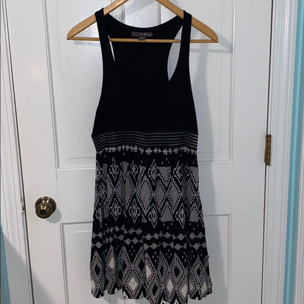 B&W Sleeveless Dress w/ Racerback, Size: Medium